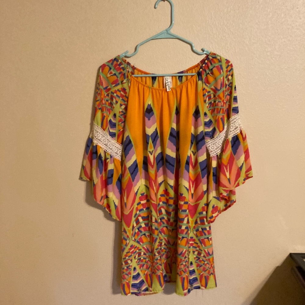 Crepas bright colorful blouse